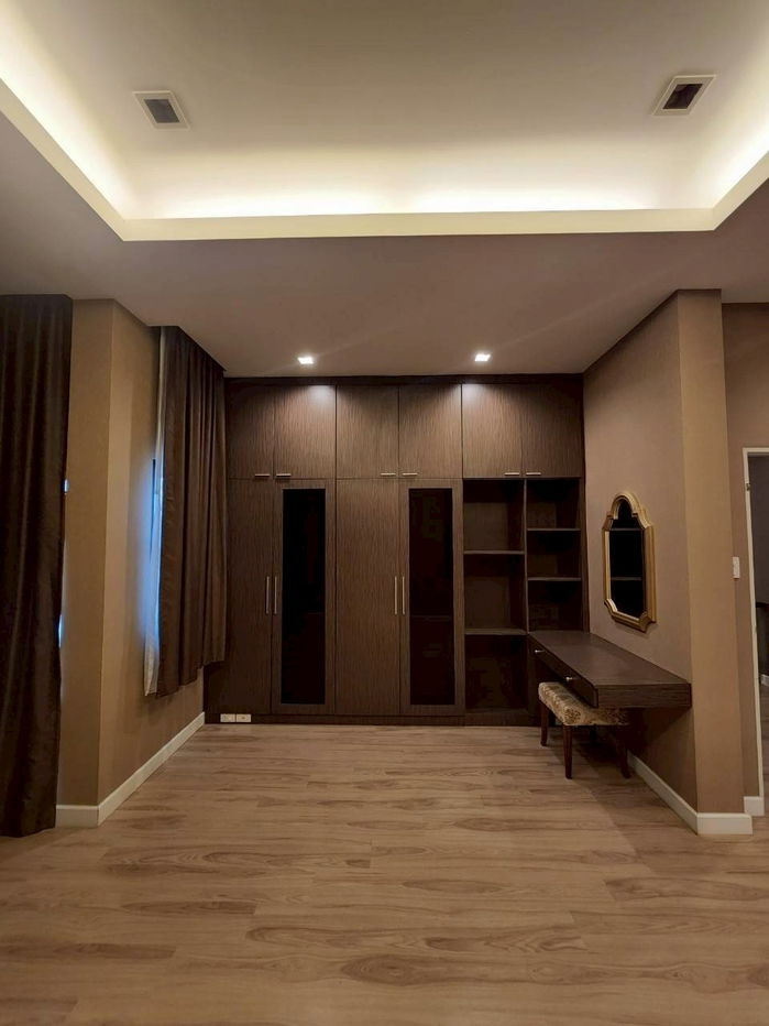 รูป บ้านเดี่ยว 2 ชั้น หมู่บ้านลัดดาวิลล์ โครงการ 4 บนที่ดินขนาดกำลังดี ฟังก์ชันครบ พร้อมอยู่จริง  ทำเลเดินทางสะดวก ใกล้รถไฟฟ้าและศูนย์การค้า List :92553 - รูปที่ 8/10