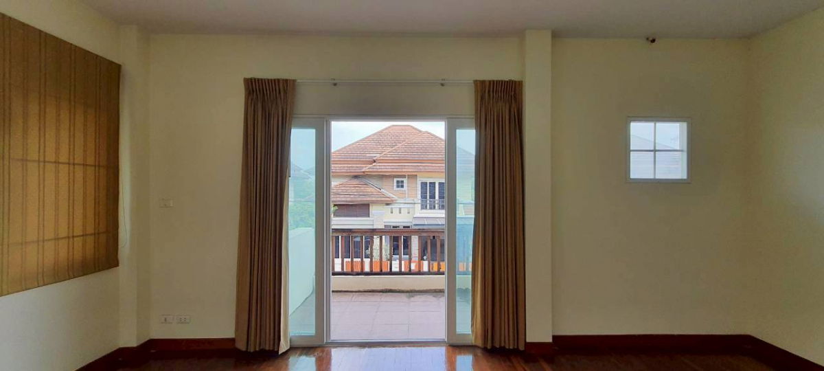 รูป ขายด่วน! บ้านเดี่ยว หมู่บ้าน เศรณีรายา 1 (Serranee Raya 1)  เพียง 6,990,000 บาท บ้านเดี่ยว 2 ชั้น 3 ห้องนอน 3 ห้องน้ำ 1 ห้องครัว จอดรถในบ้านได้ 2 คัน - รูปที่ 14/41