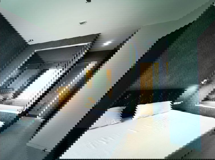 picture Condo for Rent: Rhythm Sukhumvit 44/1 Near BTS Phra Khanong - 1/8