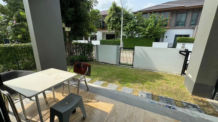 4-bed house for rent, 250 sqm, 20 sq wah, Burasiri Pattanakarn