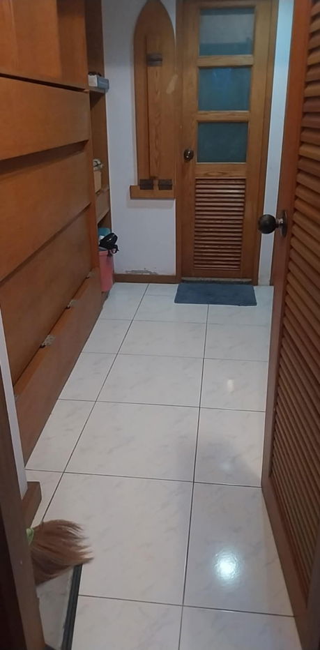 picture 2 King Beds , 2 Showers, Condohome in CBD area - 10/24