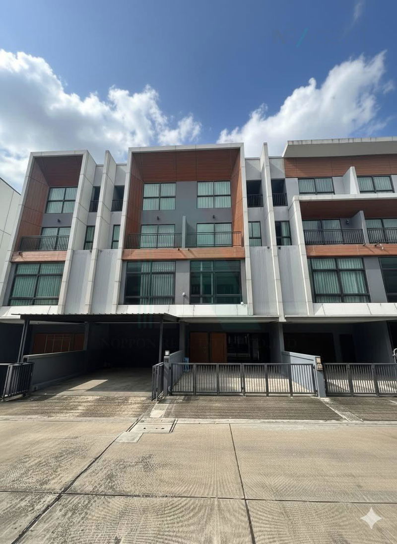 Townhouses for sale : 📌 For Sell Town house ARDEN PHATTHANAKAN 3-story 3 bedroom 4 bathroom