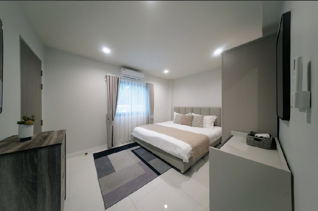 picture Luxury Pool Villa for Sale – North Pattaya (Sea Side) - 18/24