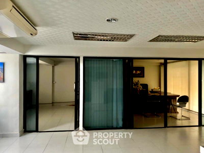 ขายคอนโด : คอนโด 3-ห้องนอน ที่ เดอะ ทวินทาวเวอร์ ใกล้ หาดจอมเทียน (ID 2494399)