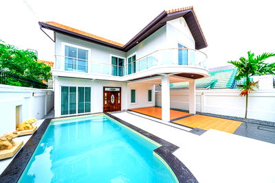 บ้านเดี่ยว บางละมุง ชลบุรี : Luxury Pool Villa for Sale in South Pattaya
