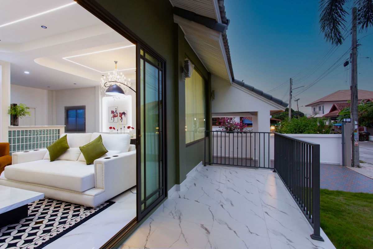 รูป ขายบ้านเดี่ยวชั้นเดียว ใกล้ทะเลจอมเทียน พร้อมเฟอร์นิเจอร์ พร้อมเข้าอยู่ ราคาเพียง 5.49 ล้านบาท! - รูปที่ 9/30