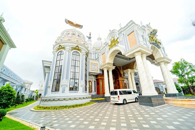 รูป 14นาที จากเซนทรัลปิ่นเกล้า ขายคฤหาสน์หรู 3ชั้น รวมชั้นใต้ดินจอดรถ super car 20คัน 2ไร่ 72ตรว. เต็มพื้นที่ ถ.อักษะ พุทธมณฑลสาย3 - รูปที่ 7/8