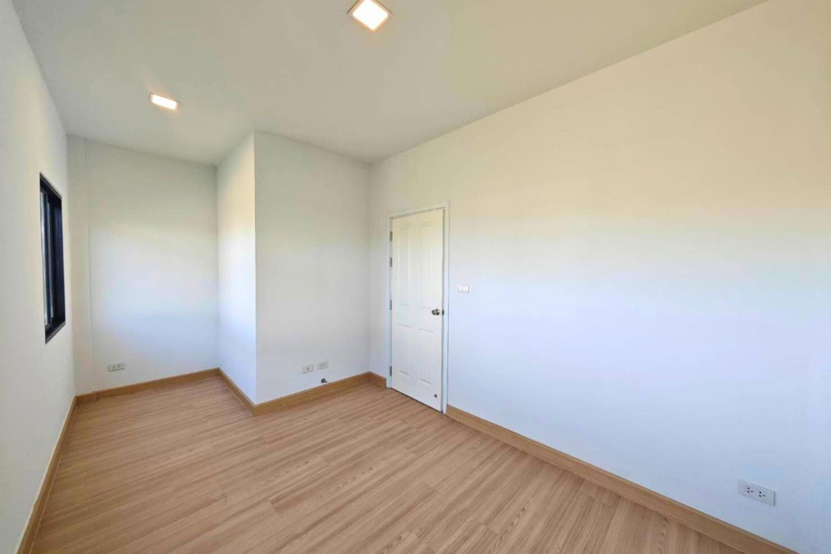 รูป ทาวน์โฮมแปลงพิเศษ The Thamm 2 ลาดกระบัง เจ้าของขายเอง | หลังบ้านใหญ่ | ราคาดีที่สุดในโครงการ - รูปที่ 9/12