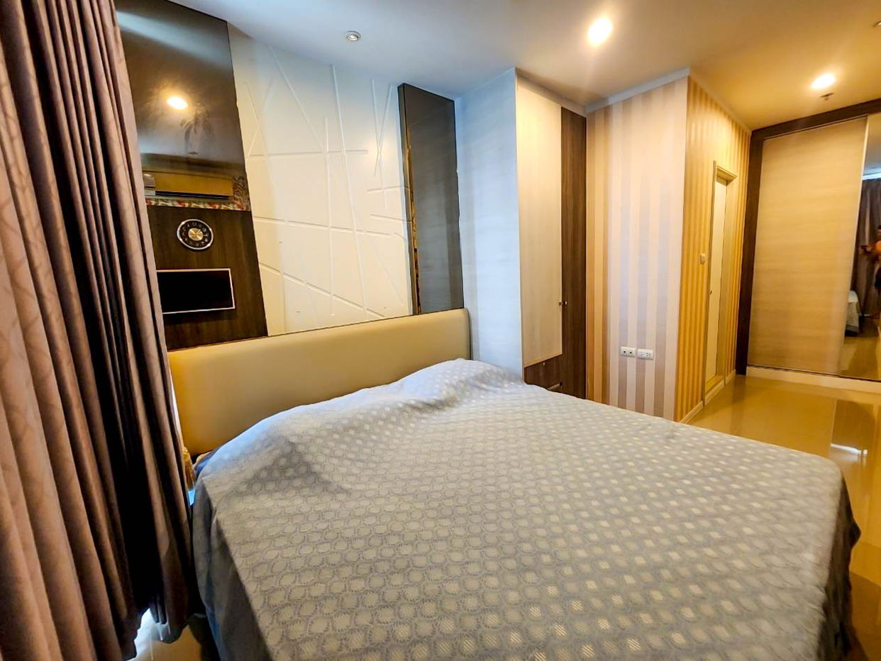 picture 2-Bed Sea View Condo for Sale at Lumpini Park Beach Jomtien - 9/12