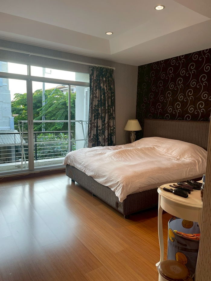 รูป ขายด่วนทาวน์โฮม บ้านกลางเมือง Urbanion ศรีนครินทร์ 46/1 ตกแต่งครบพร้อมเข้าอยู่ บ้านหลังมุม (N.1951) - รูปที่ 4/14