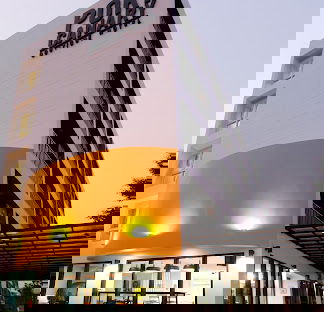 ขายโรงแรมหรูพร้อมกิจการ 40 ห้องพร้อมใบอนุญาติ อยู่ใกล้สนามบินสุวรรณภูมิ