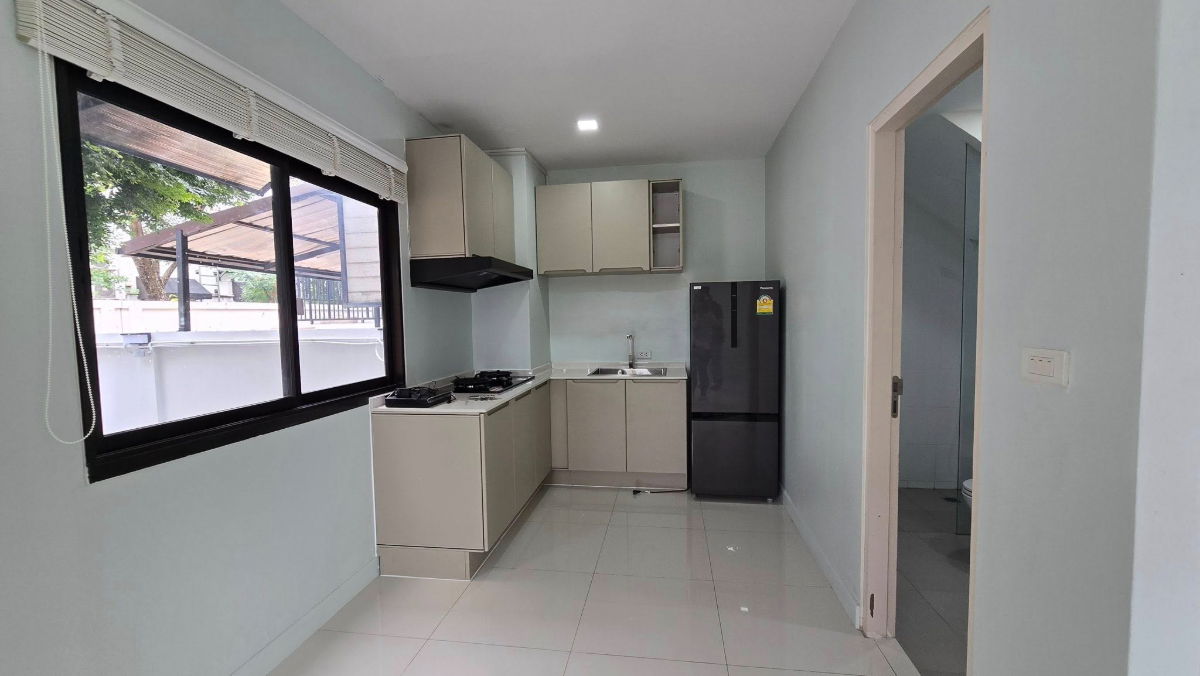 picture Townhome for Rent Villa Albero Rama 9-Srinakarin (SPSAD3742) - 4/16