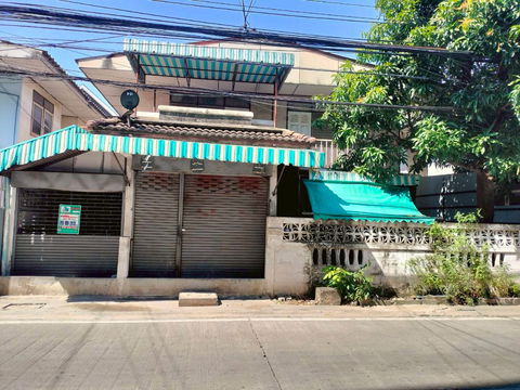 ขายที่ดินพร้อมสิ่งปลูกสร้าง ทำเลทองเดินทางสะดวก ขนาด 42ตร.ว.หมู่บ้านอินโดไทย ซอยรัตนาธิเบศร์18 บางกระสอ เมือง จังหวัดนนทบุรี