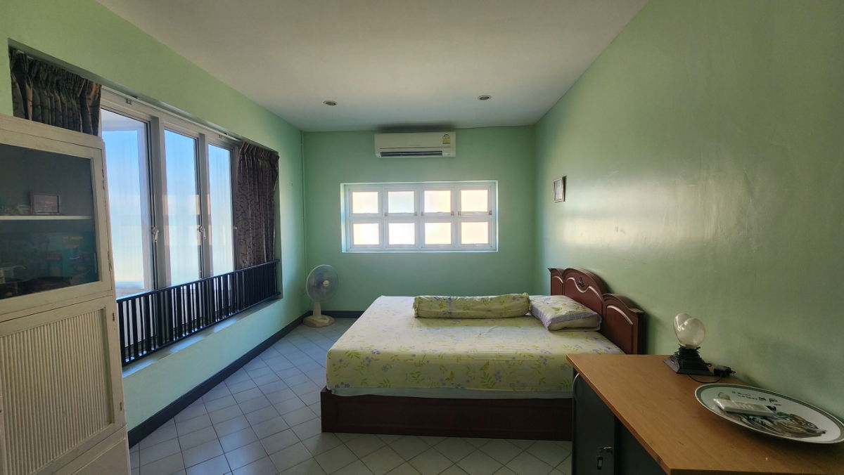 รูป ขายตึกแถวรีโนเวทใหม่ 4 ชั้นครึ่ง 2 คูหา เซนต์หลุยส์ 3 สาทร จันทน์ 18/7 แยก 17 - รูปที่ 10/17