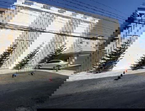 ให้เช่าอาคารสำนักงาน พื้นที่ ชั้น 1 เท่านั้น / ซอยปรีดีพนมยงค์ 14 สุขุมวิท 71 / อาคารพื้นที่ใช้สอย 500 ตารางเมตร / จอดรถ 10 คัน