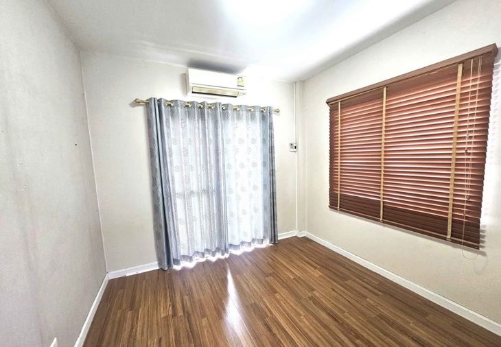 6-bed house for rent, 300 sqm, 87 sq wah, Mantana Lake Watcharapol