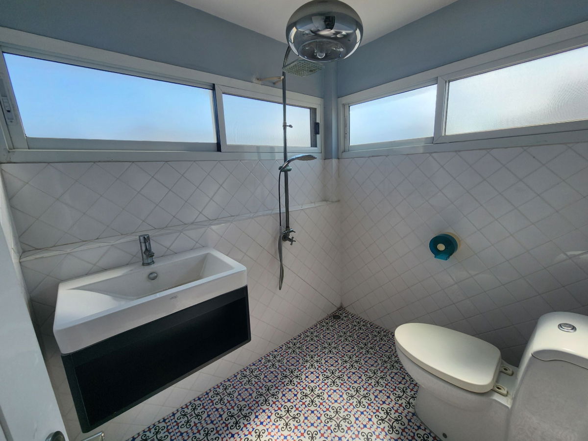 รูป ขายตึกแถวรีโนเวทใหม่ 4 ชั้นครึ่ง 2 คูหา เซนต์หลุยส์ 3 สาทร จันทน์ 18/7 แยก 17 - รูปที่ 15/17