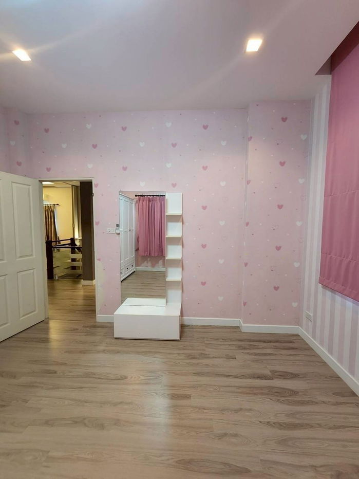 รูป บ้านเดี่ยว 2 ชั้น หมู่บ้านลัดดาวิลล์ โครงการ 4 บนที่ดินขนาดกำลังดี ฟังก์ชันครบ พร้อมอยู่จริง  ทำเลเดินทางสะดวก ใกล้รถไฟฟ้าและศูนย์การค้า List :92553 - รูปที่ 6/10