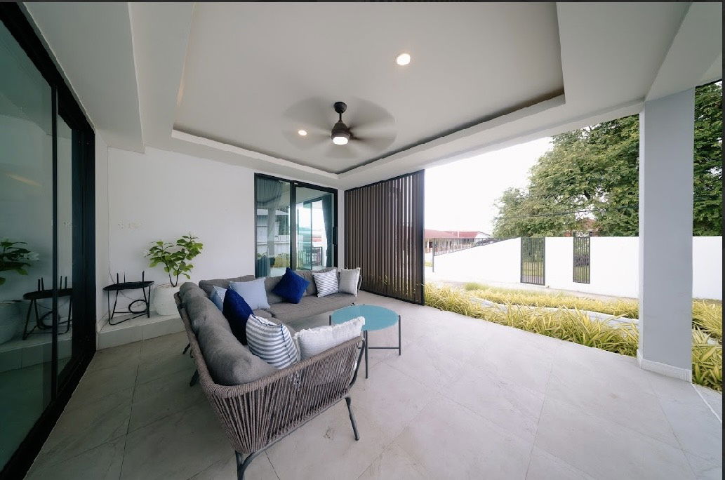 picture Luxury Pool Villa for Sale – North Pattaya (Sea Side) - 20/24