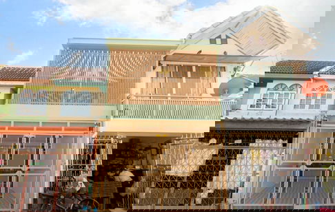 🌿 2-Storey Townhouse in Central Lat Phrao 🚇 Near MRT Lat Phrao 71 🛒 Close to Big C Lat Phrao 🏥 Near Ladprao Hospital