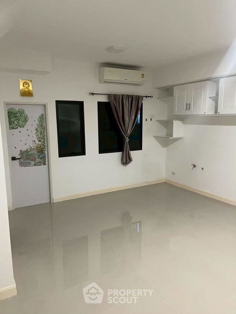 ขายทาวน์โฮม : ทาวน์เฮ้าส์ 2-ห้องนอน ที่ พลีโน่ สุขสวัสดิ์ 30 โครงการ 2 ใน บางปะกอก (ID 2498286)