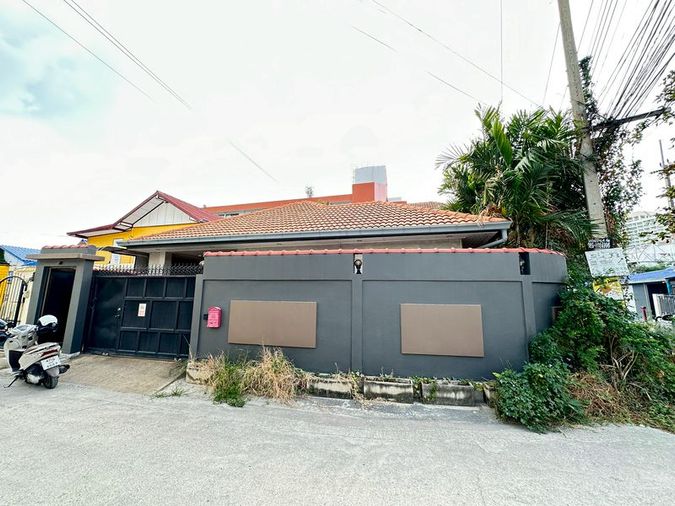 For Rent Jomtien Palace Village 4 Bedrooms 4 Bathrooms