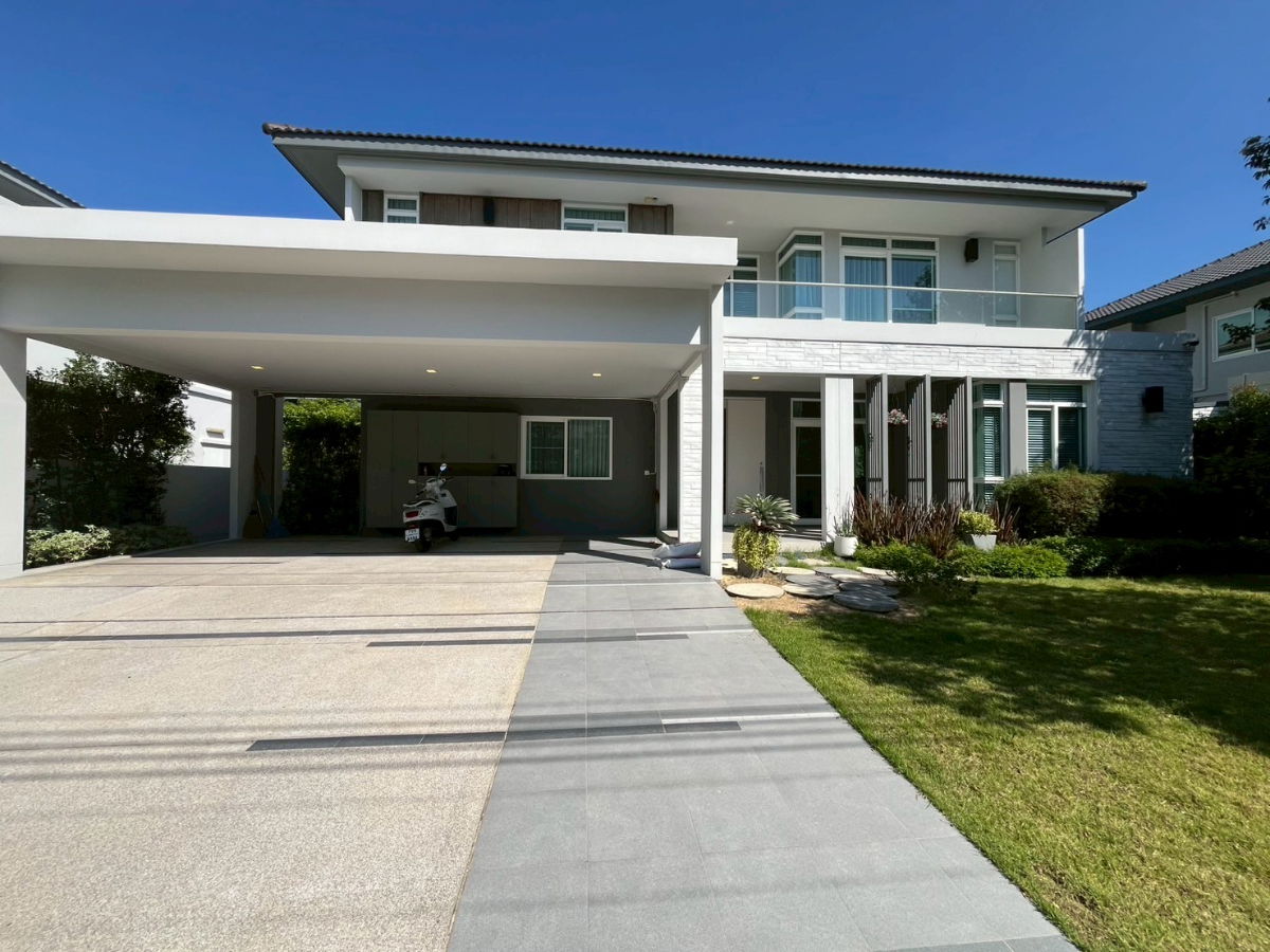 รูป บ้านเดี่ยว 2 ชั้น Mantana 2 Motorway | 4 นอน 6 จอด | 286 ตร.ม. | ใกล้ New Krungthepkreetha - รูปที่ 1/11