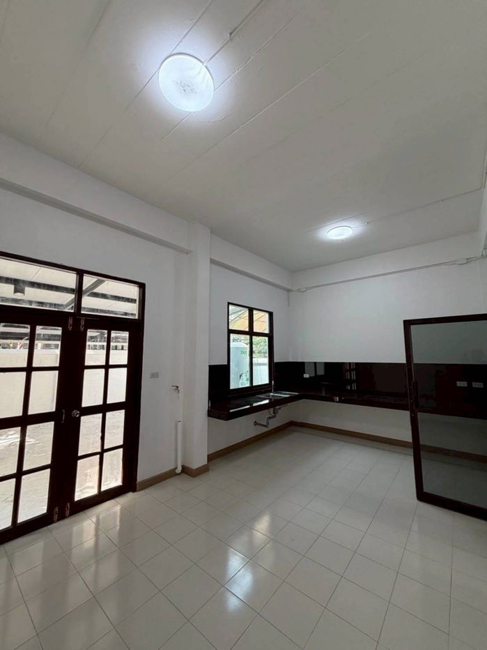 รูป ให้เช่าทาวน์โฮม 4 ชั้น ขนาดใหญ่ ใกล้ไบเทคบางนา (N.1952) - รูปที่ 2/7