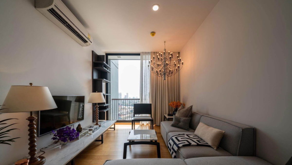 picture Noble Revo                 Silom - 1/5