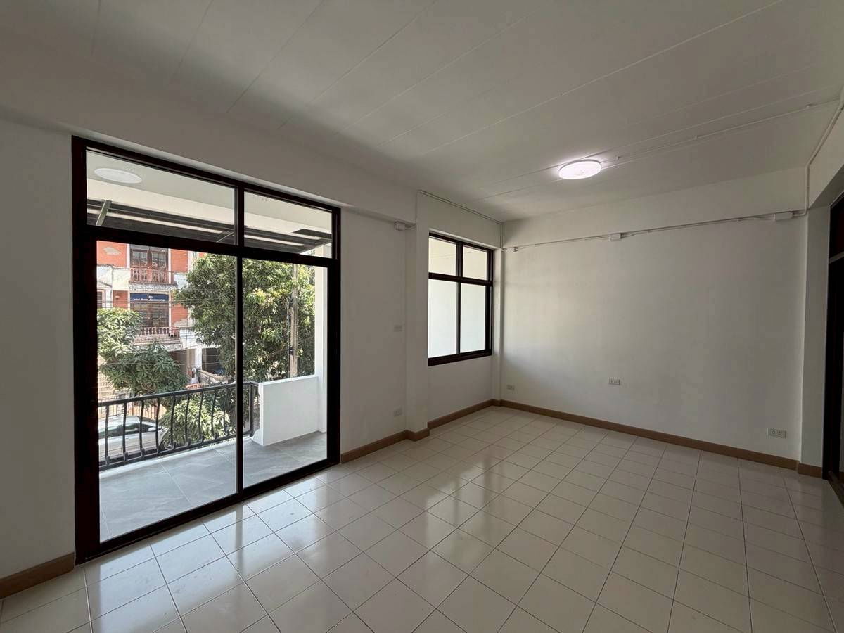 รูป ให้เช่าทาวน์โฮม 4 ชั้น ขนาดใหญ่ ใกล้ไบเทคบางนา (N.1952) - รูปที่ 4/7