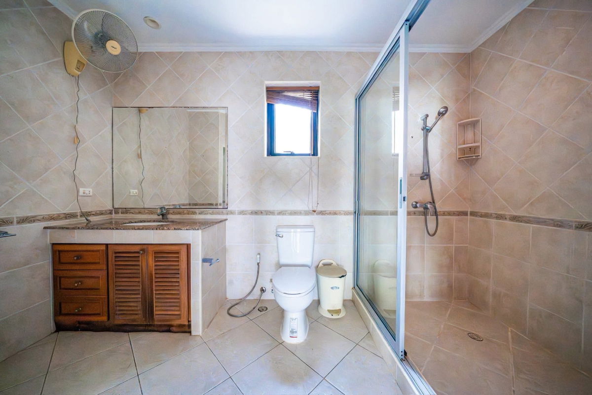 รูป ขายวิลล่าหรูโครงการทำเลทองพระตำหนัก! เดินไปทะเลได้เพียง 400 เมตร! | หมู่บ้านสงบ ร่มรื่น และเป็นส่วนตัวที่สุด - รูปที่ 13/15