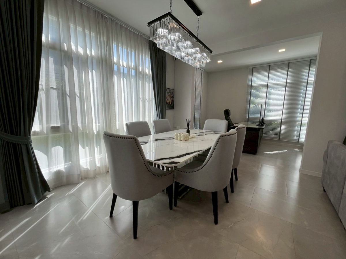 รูป บ้านเดี่ยว 2 ชั้น Mantana 2 Motorway | 4 นอน 6 จอด | 286 ตร.ม. | ใกล้ New Krungthepkreetha - รูปที่ 3/11