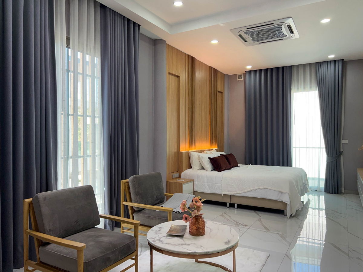 รูป ขายบ้านหรูพัทยา ทำเลทอง ใกล้อ่างเก็บน้ำมาบประชัน ที่สุดของความเป็นส่วนตัว ดีไซน์ทันสมัย ตอบโจทย์ไลฟ์สไตล์ไฮเอนด์ - รูปที่ 10/35