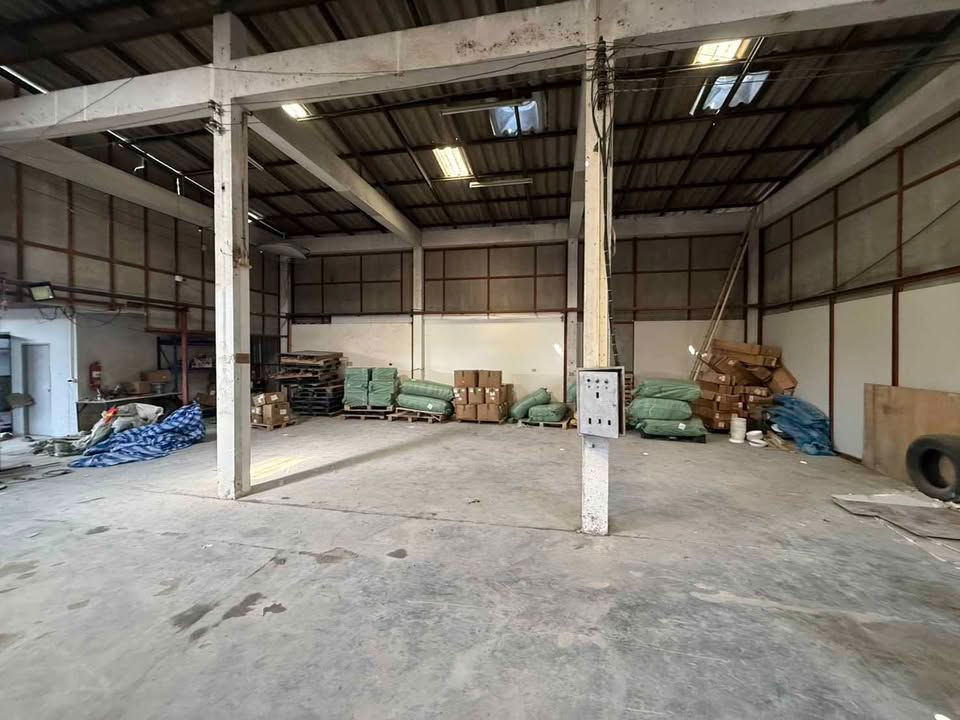 picture rent warehouse area 450 sqm. at Soi NaKornLung8 - 6/12