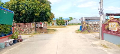 กิจการ บางละมุง ชลบุรี : ขายห้องเช่า2แถว18ห้องใกล้ทะเล.