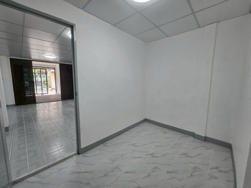 รูป  ให้เช่าทาวน์เฮ้าส์ 2 ชั้น ซอยประชาราษฎร์บำเพ็ญ 16 แยก 3  - รูปที่ 14/20