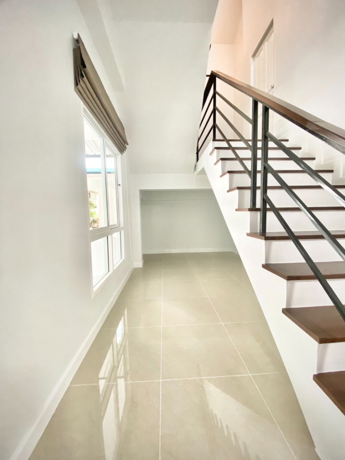 รูป 🟣 ขายบ้านแฝด 2 ชั้นครึ่ง รีโนเวทใหม่ทั้งหลัง – หมู่บ้านเดอะแกรนด์ บางแสน - รูปที่ 8/43