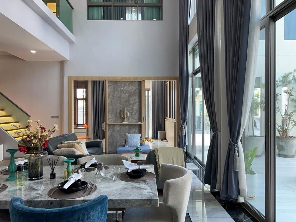 รูป ขายบ้านหรูพัทยา ทำเลทอง ใกล้อ่างเก็บน้ำมาบประชัน ที่สุดของความเป็นส่วนตัว ดีไซน์ทันสมัย ตอบโจทย์ไลฟ์สไตล์ไฮเอนด์ - รูปที่ 7/35