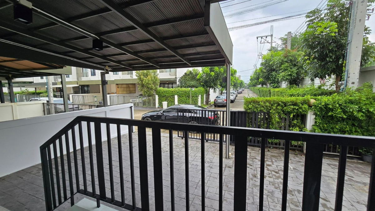 รูป UV01892 - Villa Albero Rama 9 - Srinakarin - รูปที่ 8/11