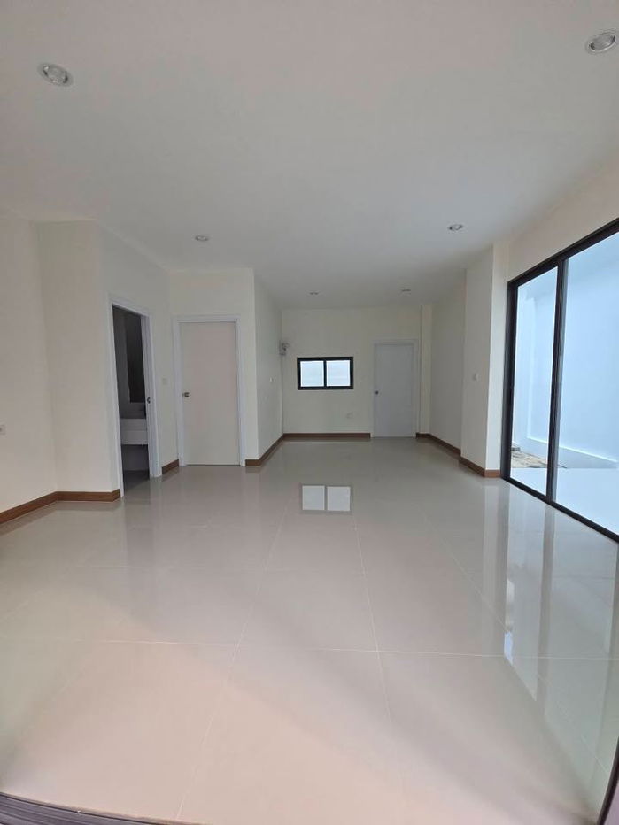 รูป 🏡 บ้านใหม่หลังสุดท้าย! ปิดโครงการ The Hyde Ville พานทอง-อมตะ 🎉 - รูปที่ 4/10