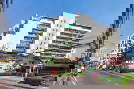 Project Premier Condominium Picture - 2/11