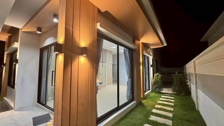 picture Single-storey modern-style house for sale in Aurahouse 32 project. Land area: 60.8 square wah - 5/15