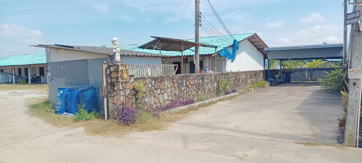 รูป ขายห้องเช่า2แถว18ห้องใกล้ทะเล. - รูปที่ 3/12