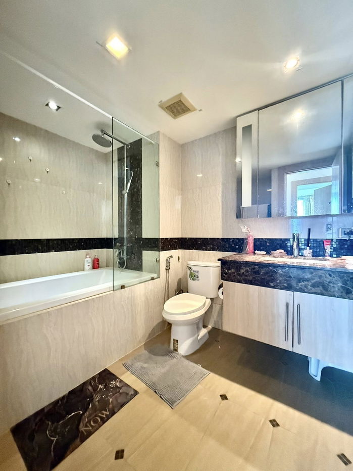 picture The Cliff Cozy Beach Condo for Sale at Pratumnak, Pattaya - 7/11