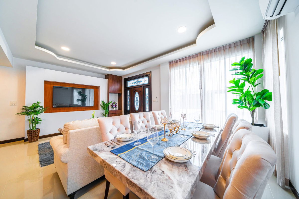 รูป พูลวิลล่า 2 ชั้น สำหรับขาย ในพัทยา – ย่านพระตำหนัก/เทพประสิทธิ์ ทำเลดีเยี่ยม ใกล้ทะเล ห้างสรรพสินค้า ตลาด และแหล่งไลฟ์สไตล์มากมาย - รูปที่ 18/32