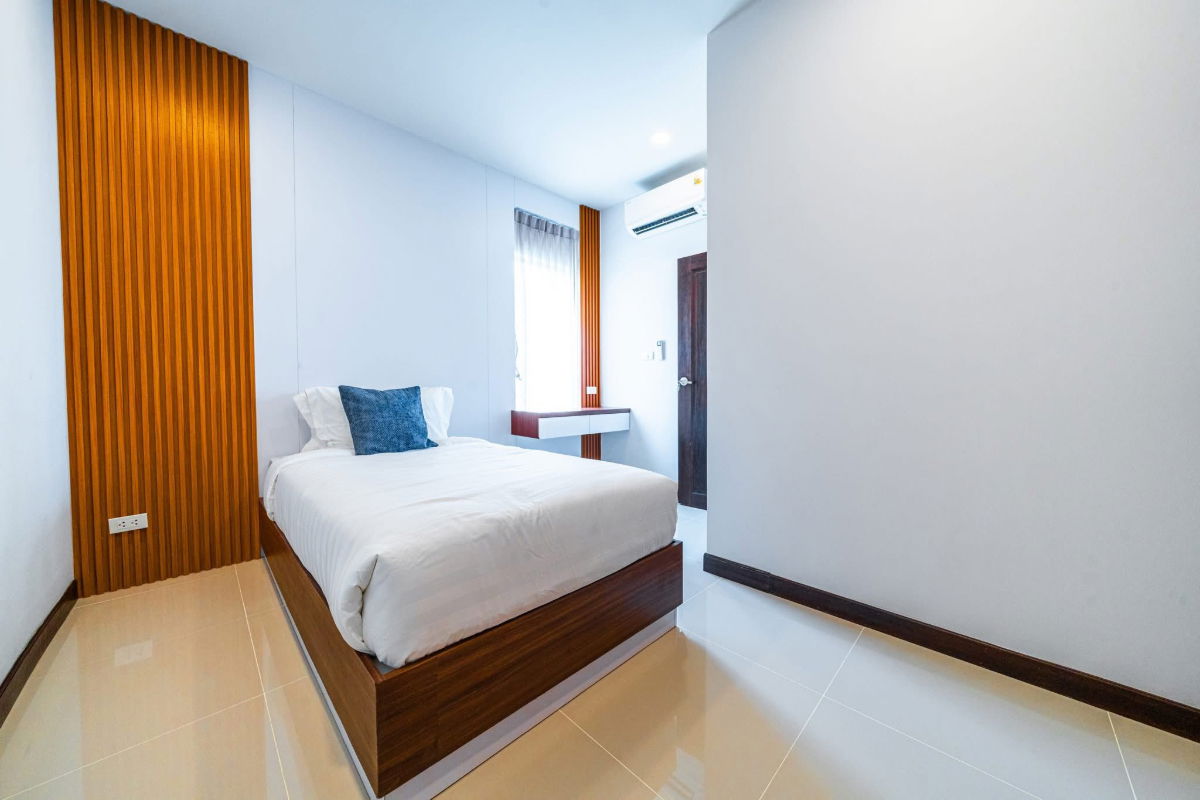 รูป พูลวิลล่า 2 ชั้น สำหรับขาย ในพัทยา – ย่านพระตำหนัก/เทพประสิทธิ์ ทำเลดีเยี่ยม ใกล้ทะเล ห้างสรรพสินค้า ตลาด และแหล่งไลฟ์สไตล์มากมาย - รูปที่ 10/32