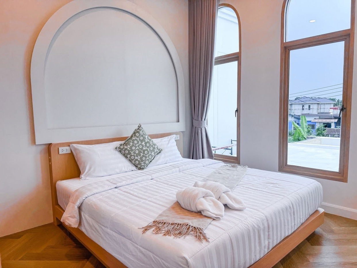 picture Pool Villa 5 Bedroom for Sale in East Pattaya - 10/19