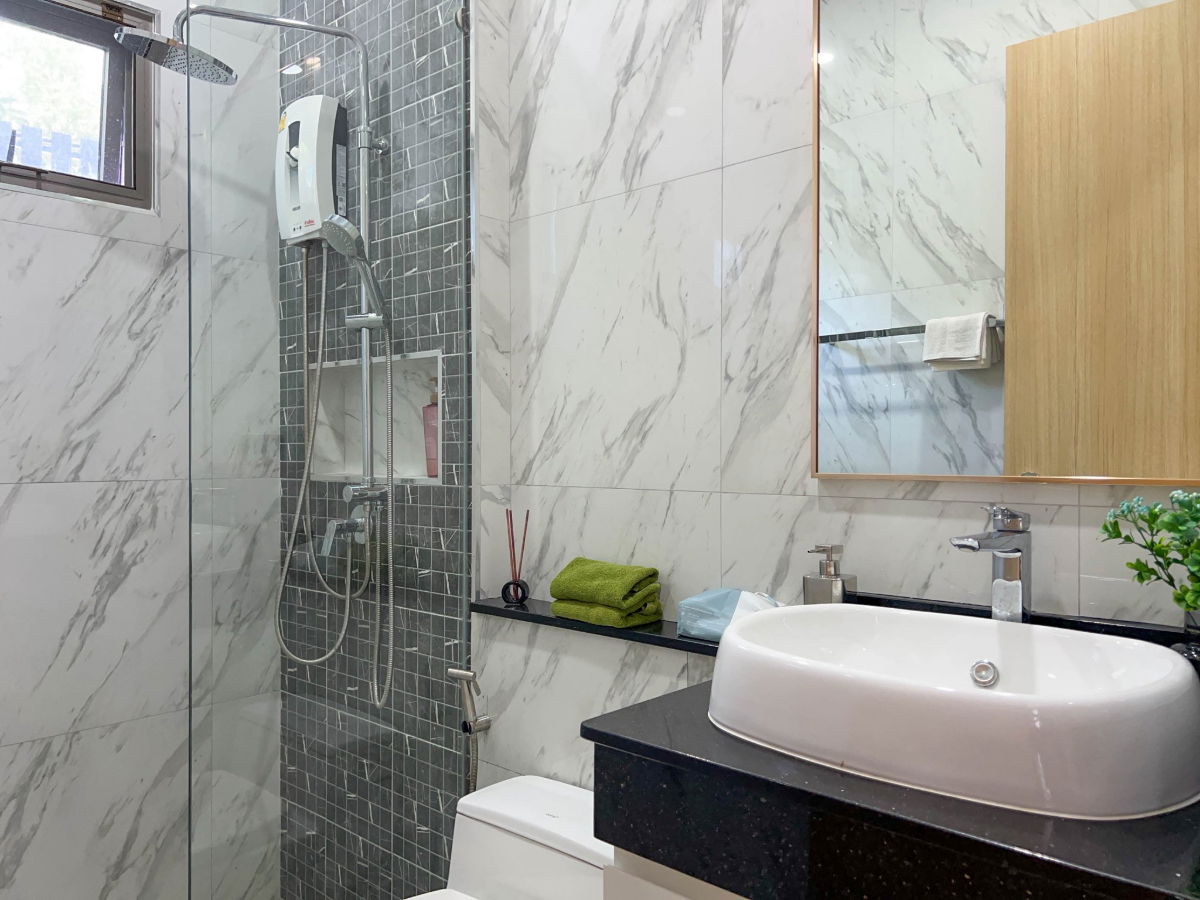 รูป ขายบ้านหรูพัทยา ทำเลทอง ใกล้อ่างเก็บน้ำมาบประชัน ที่สุดของความเป็นส่วนตัว ดีไซน์ทันสมัย ตอบโจทย์ไลฟ์สไตล์ไฮเอนด์ - รูปที่ 26/35