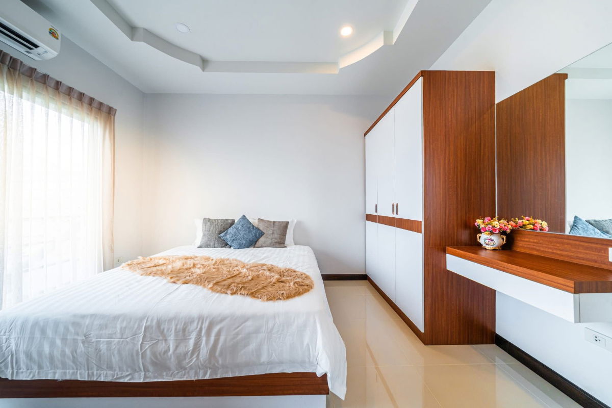 รูป พูลวิลล่า 2 ชั้น สำหรับขาย ในพัทยา – ย่านพระตำหนัก/เทพประสิทธิ์ ทำเลดีเยี่ยม ใกล้ทะเล ห้างสรรพสินค้า ตลาด และแหล่งไลฟ์สไตล์มากมาย - รูปที่ 14/32