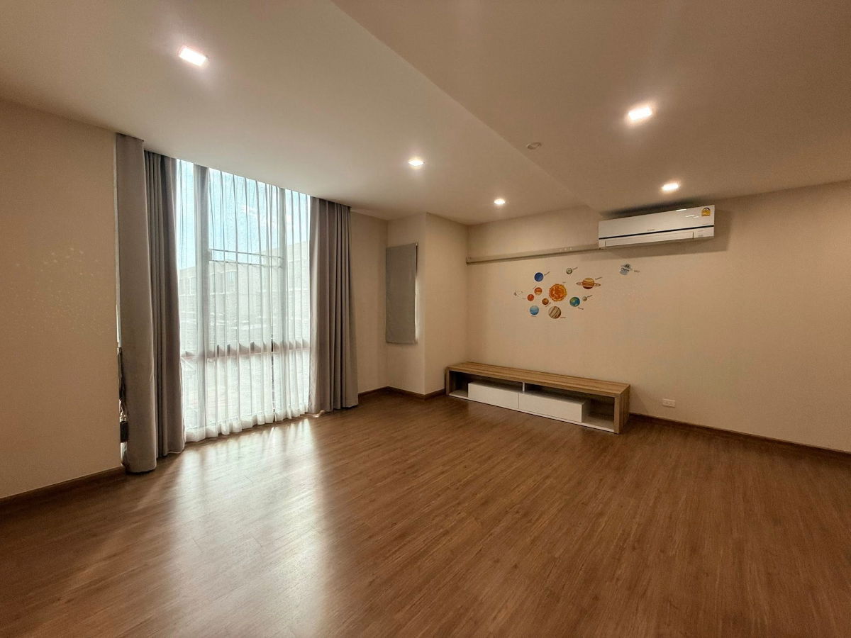 รูป OP02019 - Patio Pattanakarn : BTS Ekkamai - รูปที่ 10/10